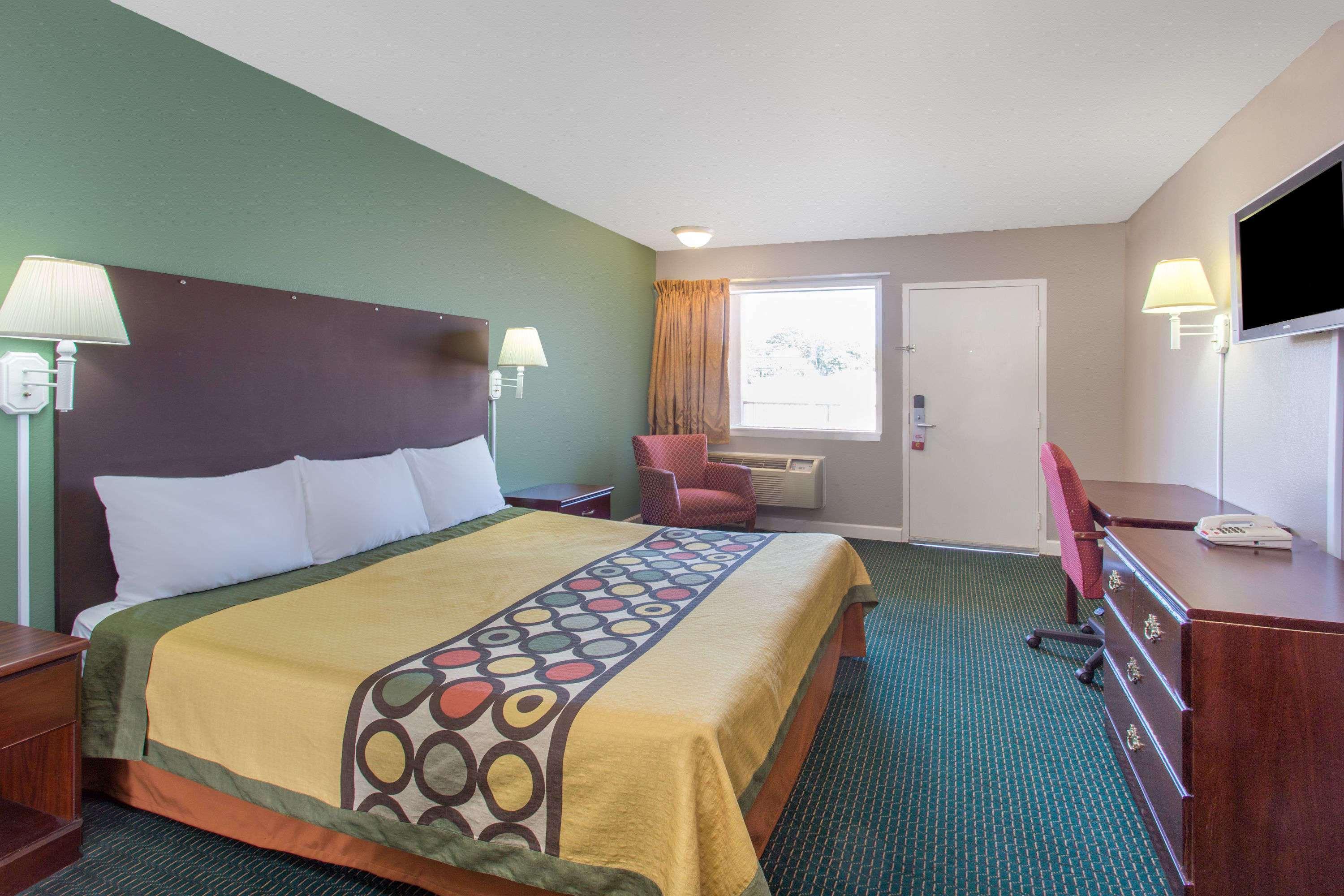Super 8 By Wyndham Durham/University Area Nc Luaran gambar
