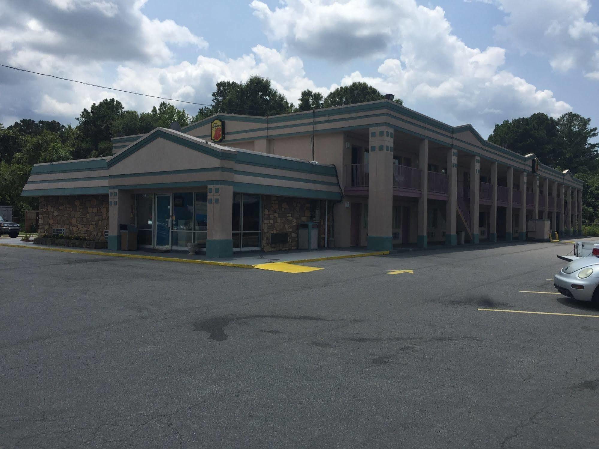 Super 8 By Wyndham Durham/University Area Nc Luaran gambar